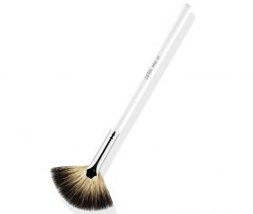 OFRA Cosmetics Hightlighting Fan Brush #07 1 stk